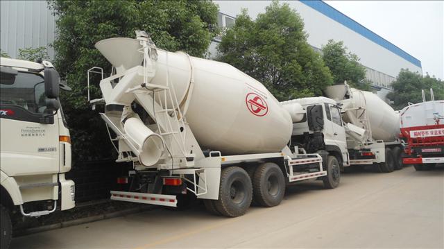 涿州混凝土運(yùn)輸車(chē)價(jià)格解析 大型水泥攪拌車(chē)與混凝土罐車(chē)報(bào)價(jià)全指南